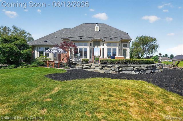 1042 Saint Andrews, Highland, MI 48357