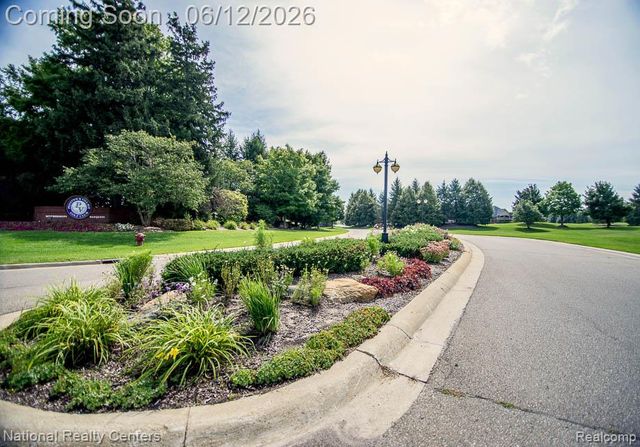 1042 Saint Andrews, Highland, MI 48357