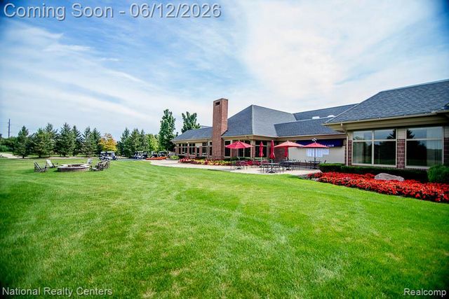 1042 Saint Andrews, Highland, MI 48357