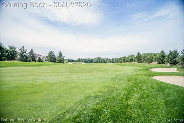 1042 Saint Andrews, Highland, MI 48357