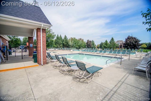 1042 Saint Andrews, Highland, MI 48357