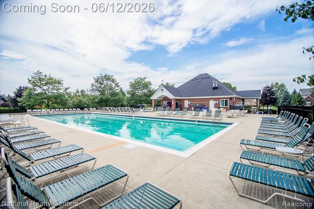 1042 Saint Andrews, Highland, MI 48357