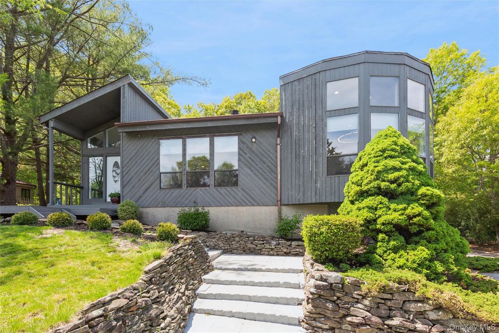 105 Nadia Court, Port Jefferson, NY 11777