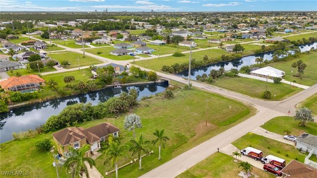 2723 NE 5th PL, Cape Coral, FL 33909
