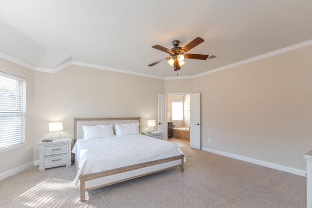 3 Pinestead Court, Tomball, TX 77375