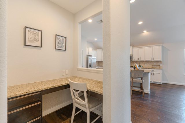 3 Pinestead Court, Tomball, TX 77375