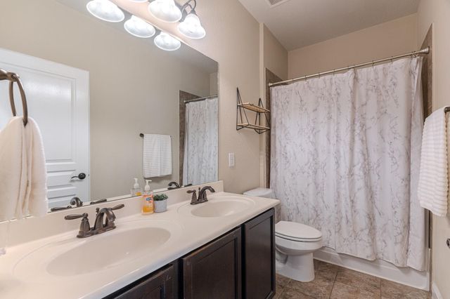 3 Pinestead Court, Tomball, TX 77375
