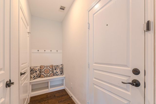 3 Pinestead Court, Tomball, TX 77375