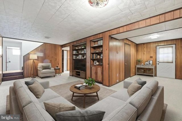 738 DENNIS AVE, Silver Spring, MD 20901