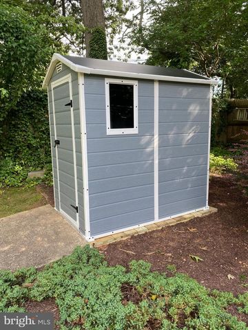 738 DENNIS AVE, Silver Spring, MD 20901