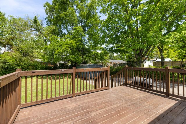 286 Garry Dr, Nashville, TN 37211