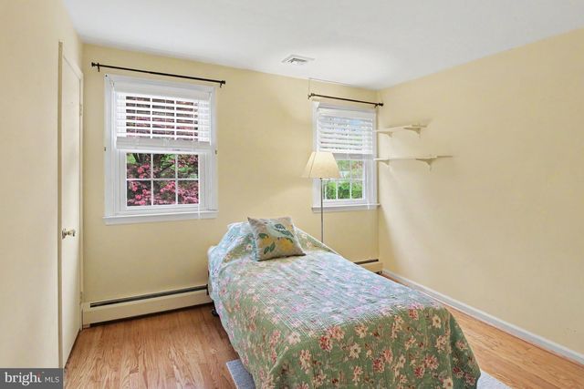 917 CEDAR GROVE RD, Broomall, PA 19008