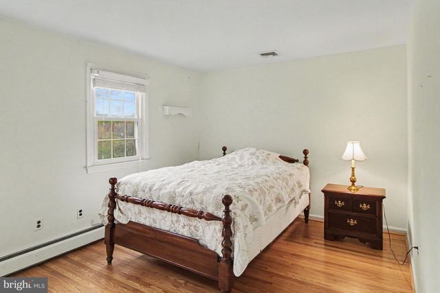 917 CEDAR GROVE RD, Broomall, PA 19008