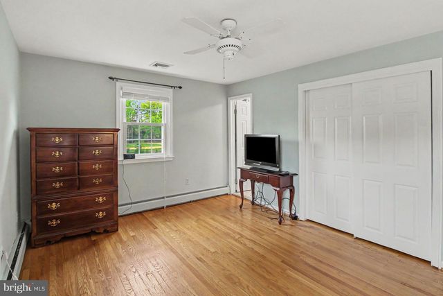 917 CEDAR GROVE RD, Broomall, PA 19008