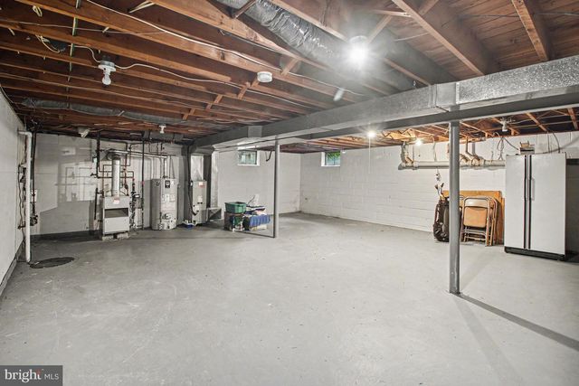 917 CEDAR GROVE RD, Broomall, PA 19008