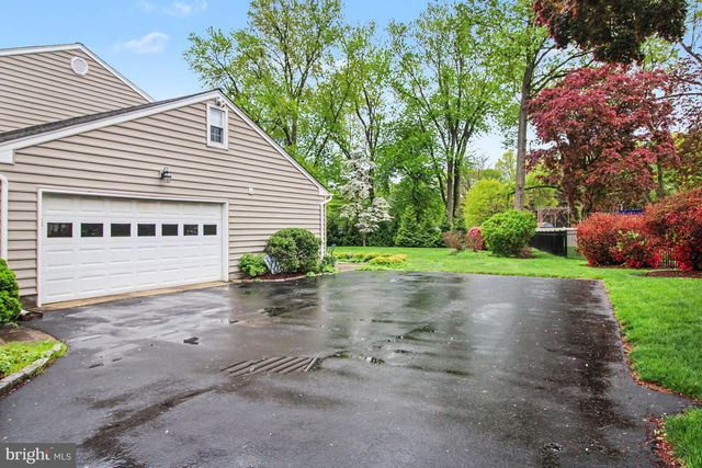 917 CEDAR GROVE RD, Broomall, PA 19008