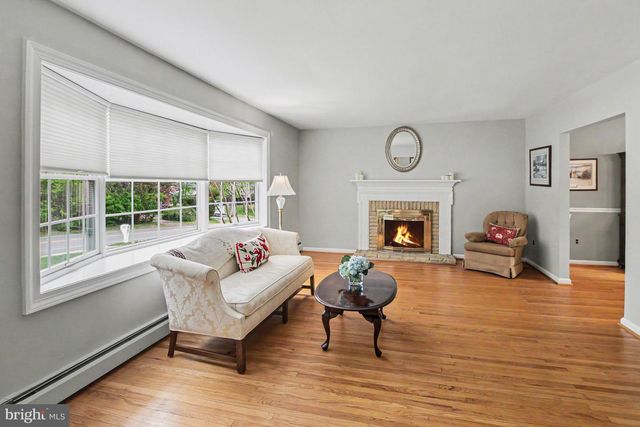 917 CEDAR GROVE RD, Broomall, PA 19008