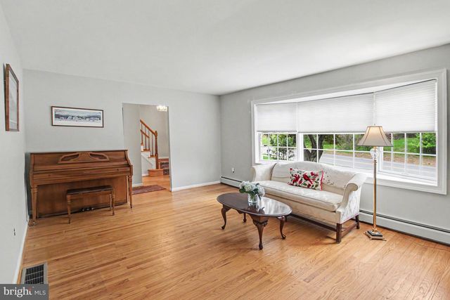 917 CEDAR GROVE RD, Broomall, PA 19008