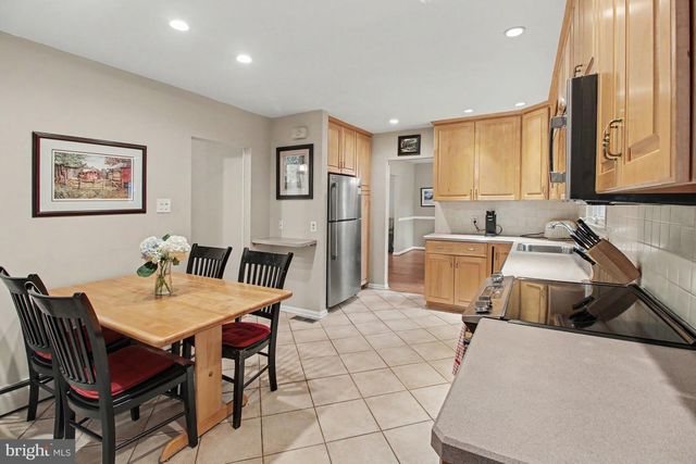 917 CEDAR GROVE RD, Broomall, PA 19008