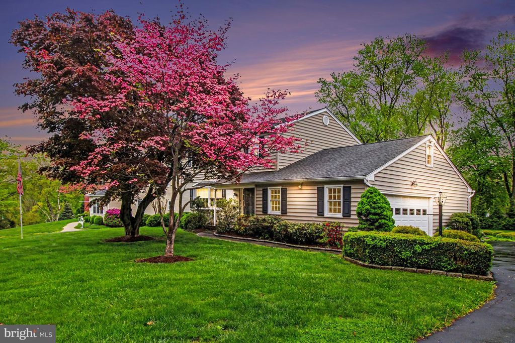 917 CEDAR GROVE RD, Broomall, PA 19008