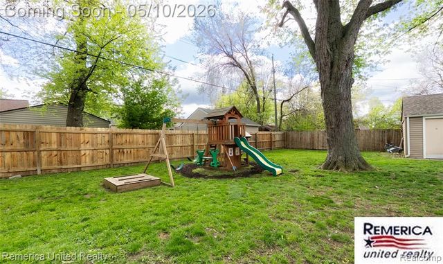 21514 Wheeler Street, Farmington, MI 48336