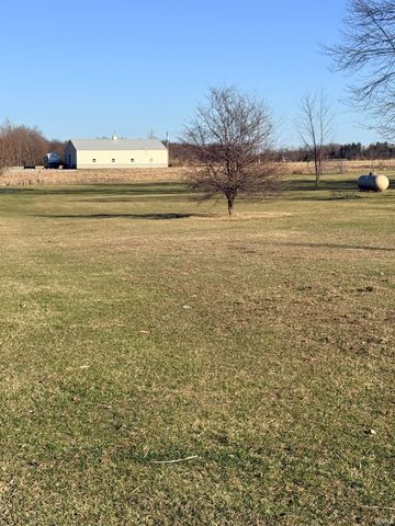 16824 SR 101 Highway, Grabill, IN 46741
