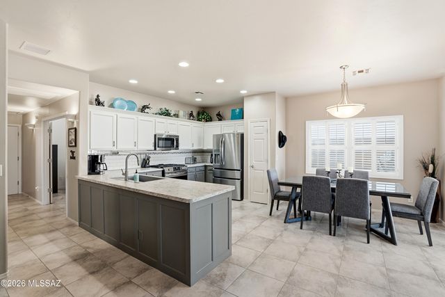 1870 N Santa Cecilia, Green Valley, AZ 85614