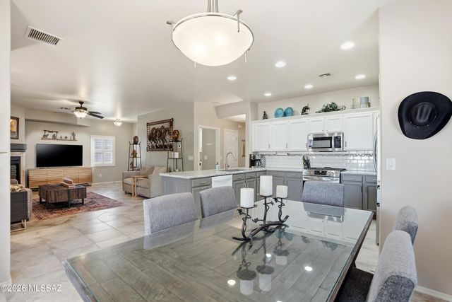 1870 N Santa Cecilia, Green Valley, AZ 85614