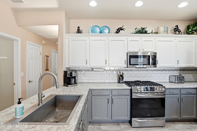 1870 N Santa Cecilia, Green Valley, AZ 85614