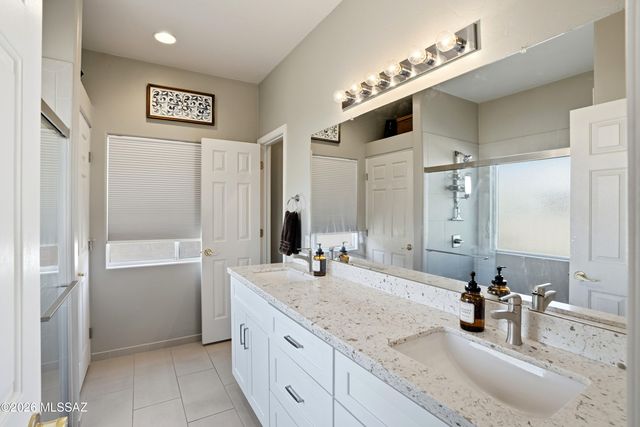 1870 N Santa Cecilia, Green Valley, AZ 85614