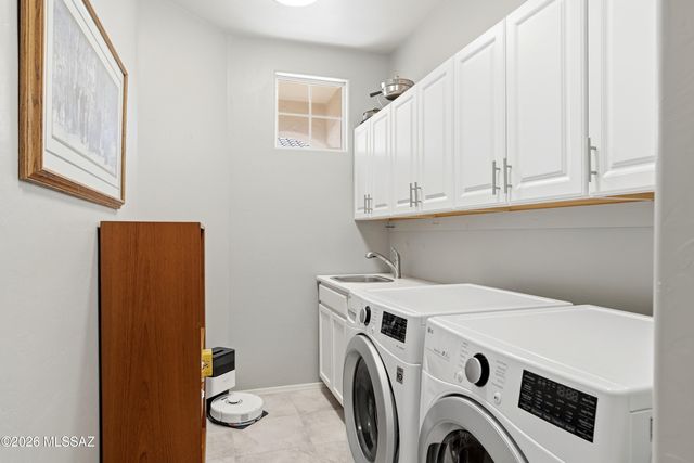 1870 N Santa Cecilia, Green Valley, AZ 85614