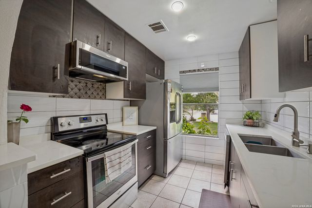 7242 Brandyridge, San Antonio, TX 78250
