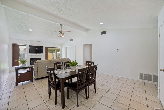 7242 Brandyridge, San Antonio, TX 78250