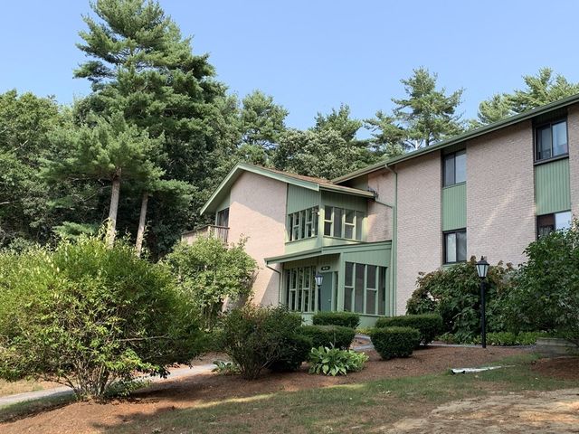 52 Parish Pathe 52, Marshfield, MA 02050