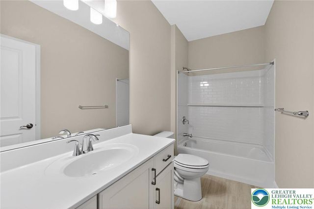 3008 North Cider Drive, Whitehall Twp, PA 18052