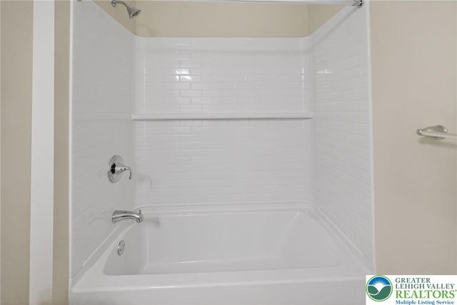 3008 North Cider Drive, Whitehall Twp, PA 18052