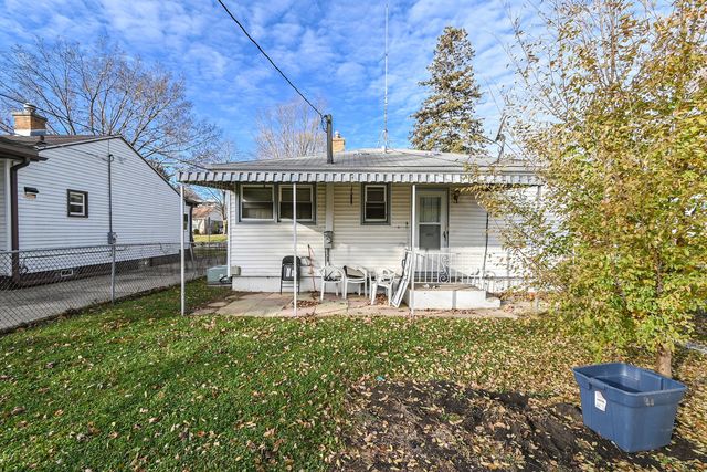 629 S Fulton Avenue, Waukegan, IL 60085