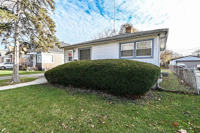 629 S Fulton Avenue, Waukegan, IL 60085