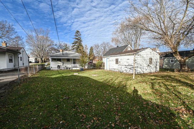 629 S Fulton Avenue, Waukegan, IL 60085