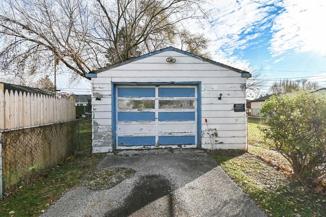629 S Fulton Avenue, Waukegan, IL 60085