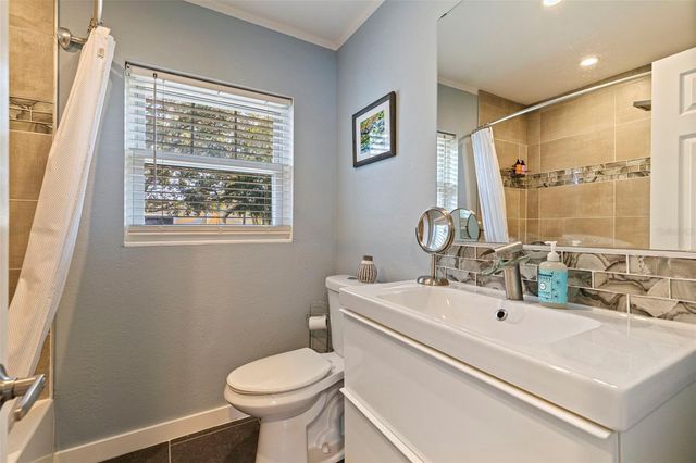 3827 17TH STREET N, St Petersburg, FL 33714