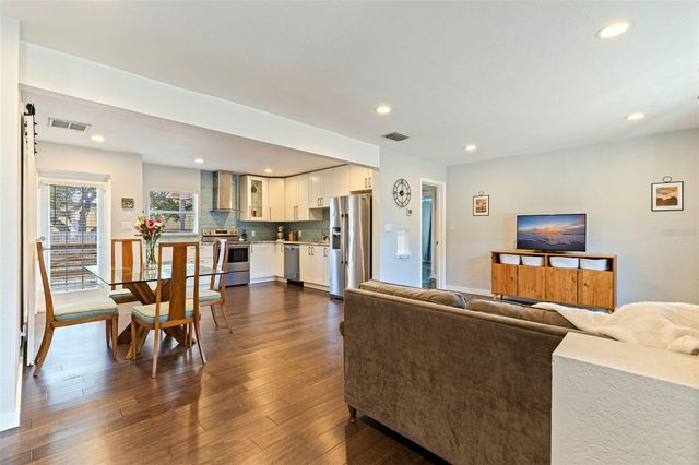 3827 17TH STREET N, St Petersburg, FL 33714