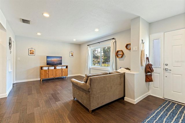 3827 17TH STREET N, St Petersburg, FL 33714