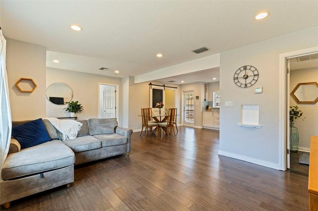 3827 17TH STREET N, St Petersburg, FL 33714