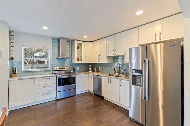 3827 17TH STREET N, St Petersburg, FL 33714