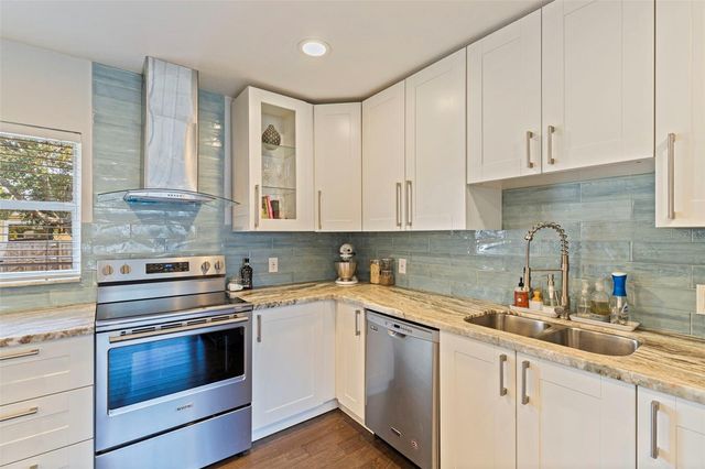 3827 17TH STREET N, St Petersburg, FL 33714