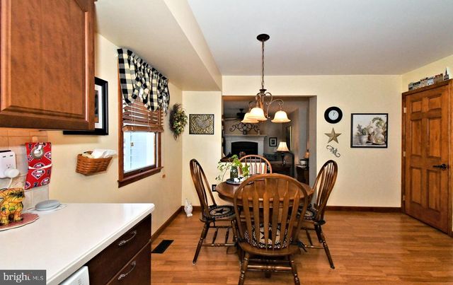 700 ALEXANDER DR, Hatfield, PA 19440