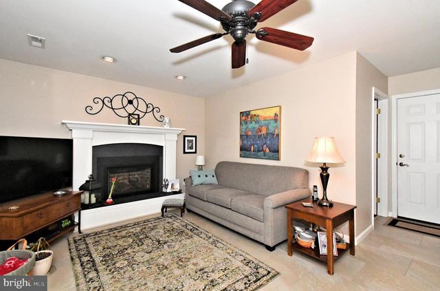 700 ALEXANDER DR, Hatfield, PA 19440