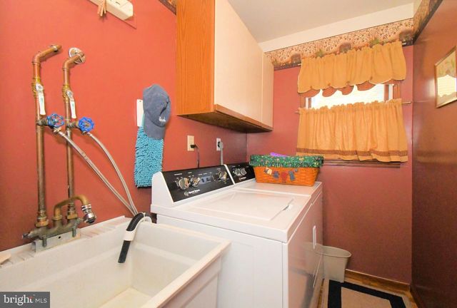 700 ALEXANDER DR, Hatfield, PA 19440