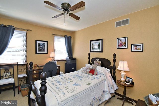 700 ALEXANDER DR, Hatfield, PA 19440